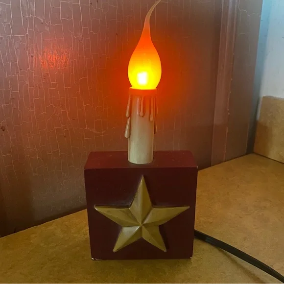 Primitive Star ⭐️ electric decor.  Maroon with gold Star. - Picture 3 of 3